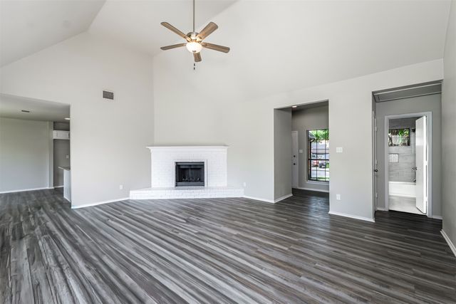 6105 Meadowside Trail, Arlington, TX 76017