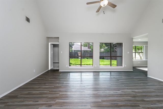 6105 Meadowside Trail, Arlington, TX 76017
