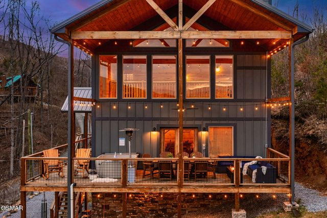 912 Aspen Lane, Gatlinburg, TN 37738