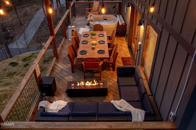 912 Aspen Lane, Gatlinburg, TN 37738