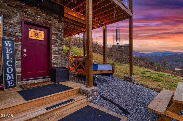 912 Aspen Lane, Gatlinburg, TN 37738