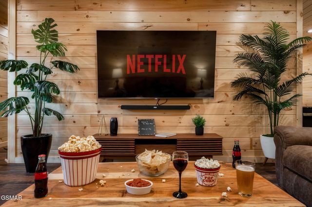 912 Aspen Lane, Gatlinburg, TN 37738