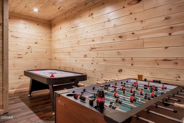 912 Aspen Lane, Gatlinburg, TN 37738