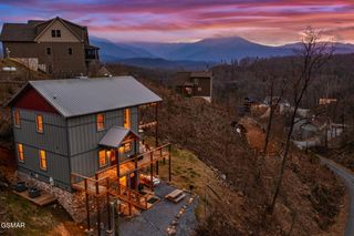 912 Aspen Lane, Gatlinburg, TN 37738