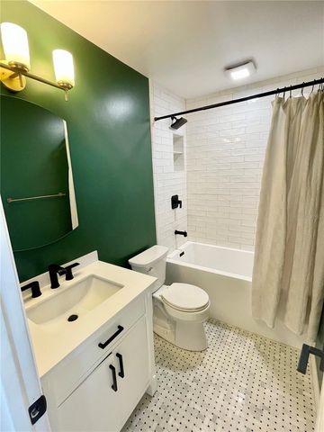 118 POMPANO DRIVE SE B, St Petersburg, FL 33705