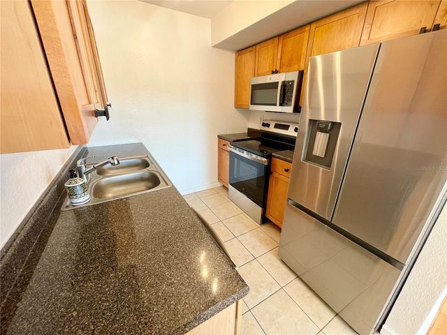 118 POMPANO DRIVE SE B, St Petersburg, FL 33705