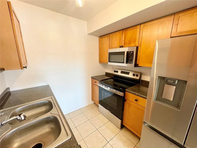 118 POMPANO DRIVE SE B, St Petersburg, FL 33705