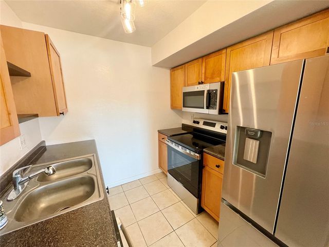 118 POMPANO DRIVE SE B, St Petersburg, FL 33705