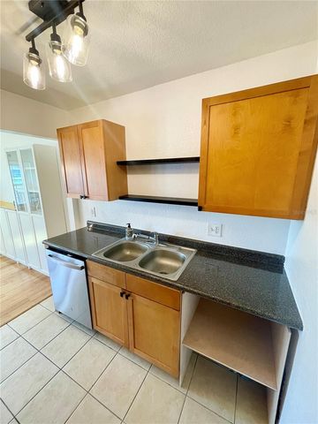 118 POMPANO DRIVE SE B, St Petersburg, FL 33705