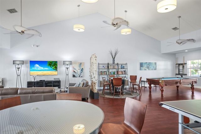 118 POMPANO DRIVE SE B, St Petersburg, FL 33705