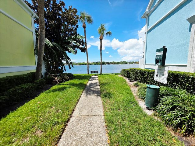 118 POMPANO DRIVE SE B, St Petersburg, FL 33705