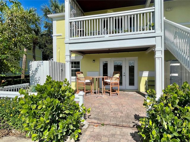 118 POMPANO DRIVE SE B, St Petersburg, FL 33705