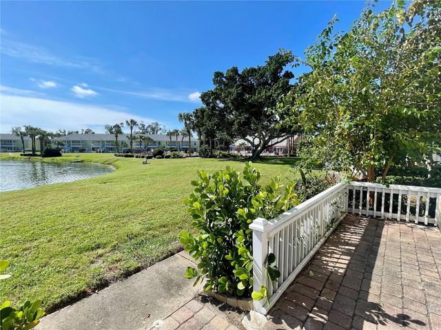 118 POMPANO DRIVE SE B, St Petersburg, FL 33705