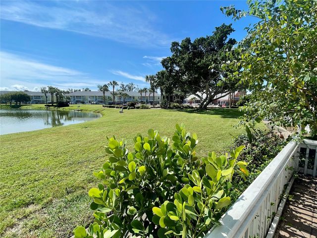 118 POMPANO DRIVE SE B, St Petersburg, FL 33705