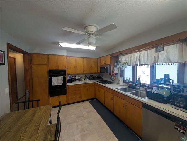 690 South Avenue, Bradford Town, PA 16701