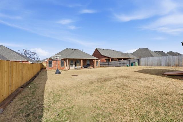 2636 SE 5th Street, Moore, OK 73160