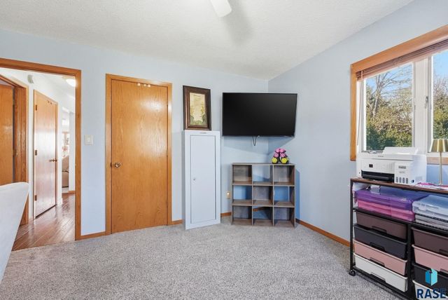 26574 466th Ave Avenue, Sioux Falls, SD 57106