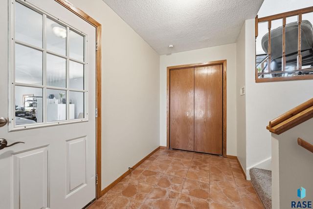 26574 466th Ave Avenue, Sioux Falls, SD 57106