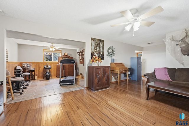 26574 466th Ave Avenue, Sioux Falls, SD 57106