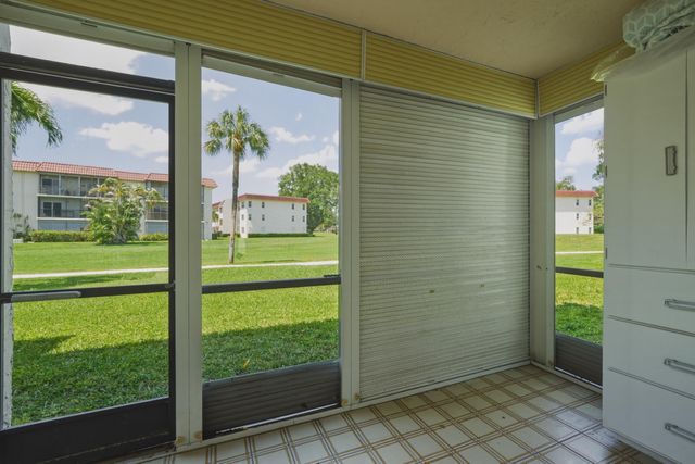 371 S Hollybrook Drive 106, Pembroke Pines, FL 33025