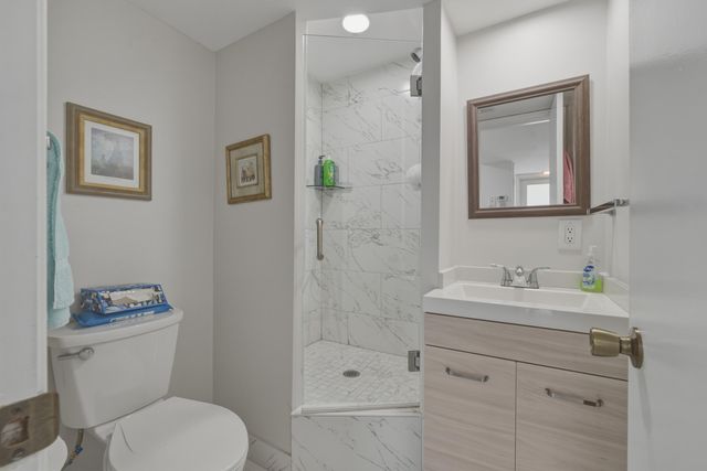 371 S Hollybrook Drive 106, Pembroke Pines, FL 33025