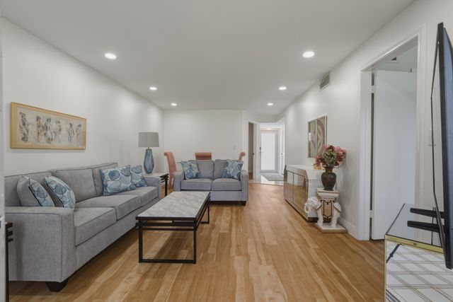 371 S Hollybrook Drive 106, Pembroke Pines, FL 33025