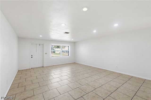 4913 Viceroy ST, Cape Coral, FL 33904