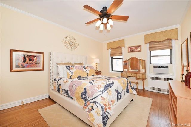 21 Barstow Road 6-L, Great Neck, NY 11021