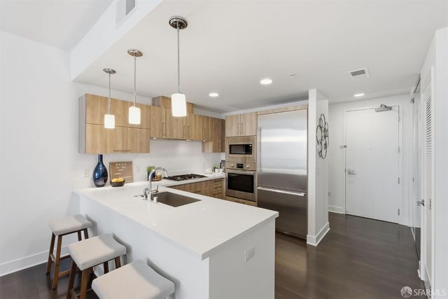 72 Townsend Street 402, San Francisco, CA 94107