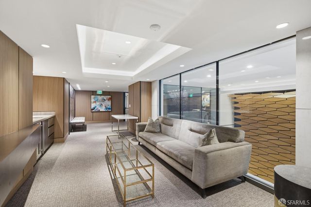 72 Townsend Street 402, San Francisco, CA 94107
