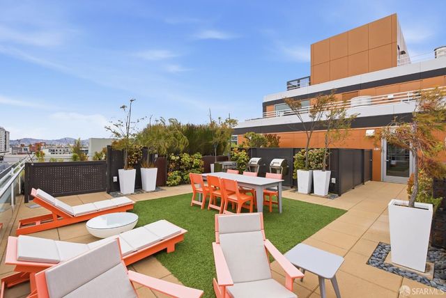 72 Townsend Street 402, San Francisco, CA 94107