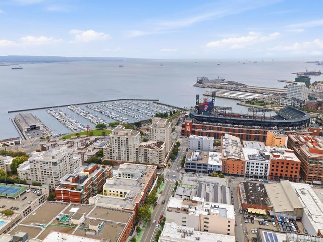 72 Townsend Street 402, San Francisco, CA 94107