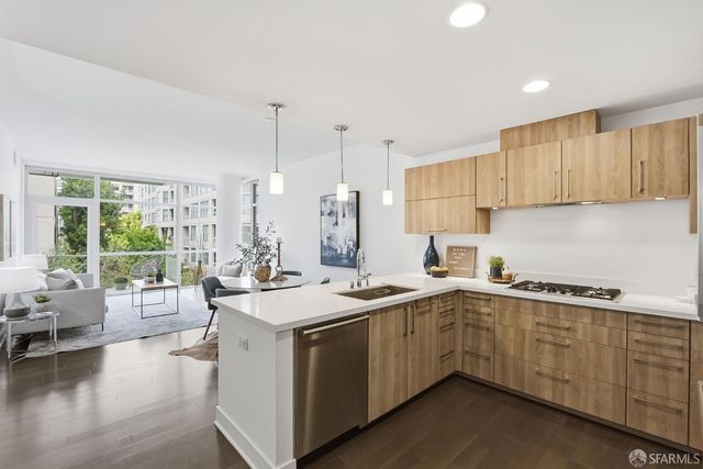 72 Townsend Street 402, San Francisco, CA 94107