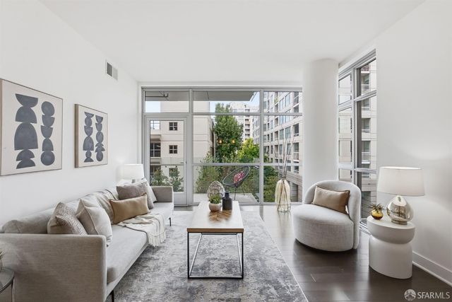 72 Townsend Street 402, San Francisco, CA 94107
