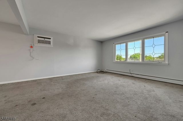 347 Chestnut Ave, South Hackensack Twp., NJ 07606