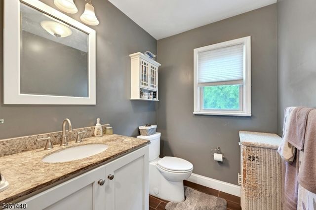 347 Chestnut Ave, South Hackensack Twp., NJ 07606