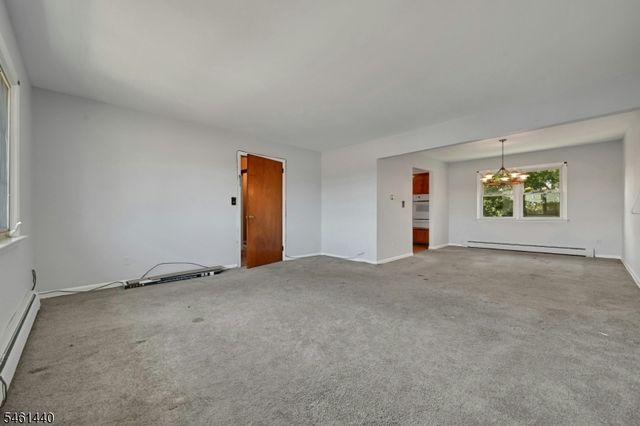 347 Chestnut Ave, South Hackensack Twp., NJ 07606