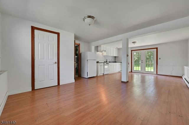 347 Chestnut Ave, South Hackensack Twp., NJ 07606