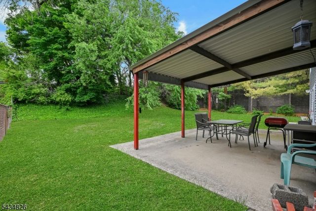 347 Chestnut Ave, South Hackensack Twp., NJ 07606