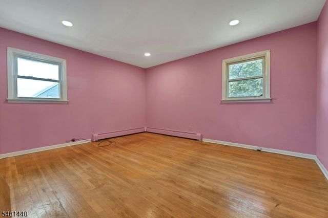 347 Chestnut Ave, South Hackensack Twp., NJ 07606