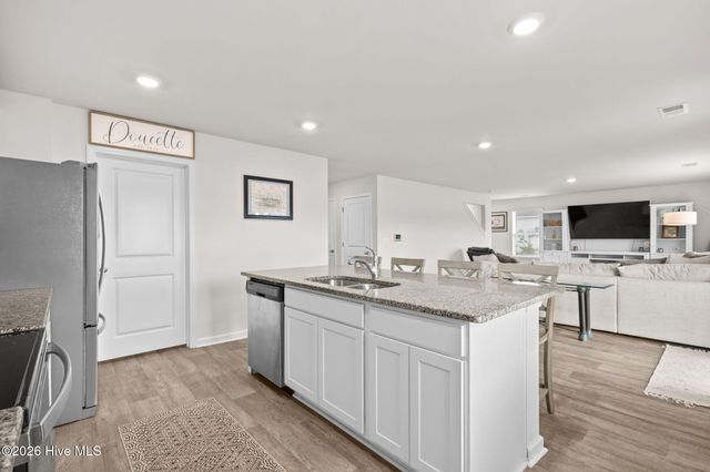 205 Seasons Trace Loop, Longs, SC 29568