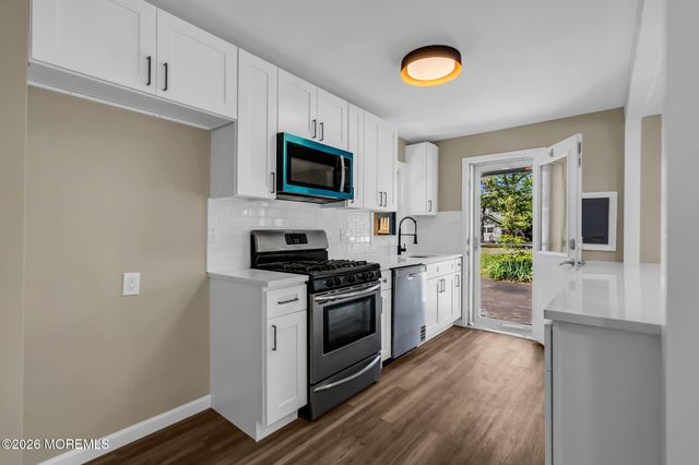 705 Cedar Avenue, Pine Beach, NJ 08741