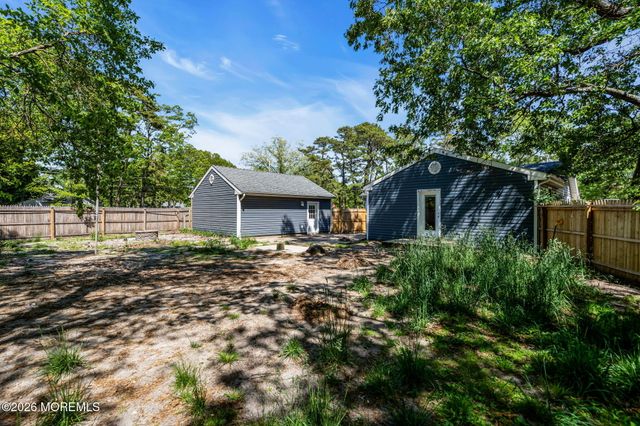 705 Cedar Avenue, Pine Beach, NJ 08741