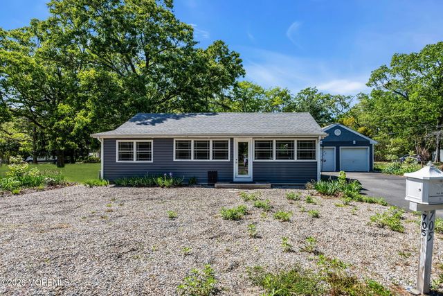 705 Cedar Avenue, Pine Beach, NJ 08741
