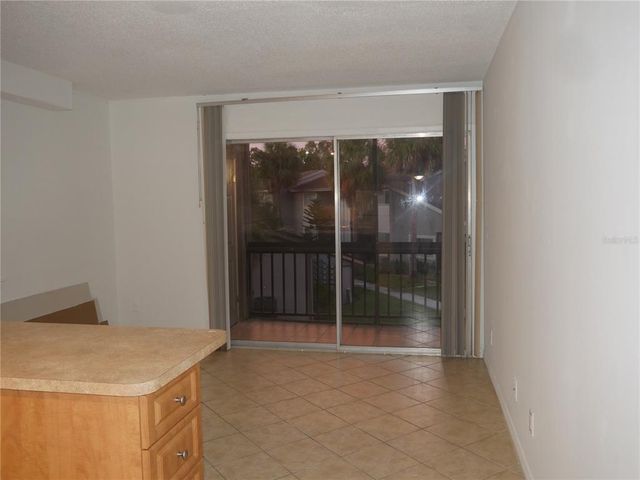 6306 NEWTOWN CIRCLE 6B1, Tampa, FL 33615