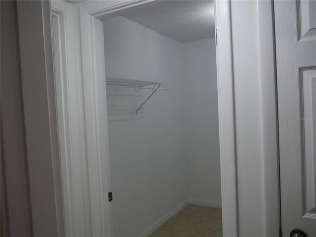 6306 NEWTOWN CIRCLE 6B1, Tampa, FL 33615