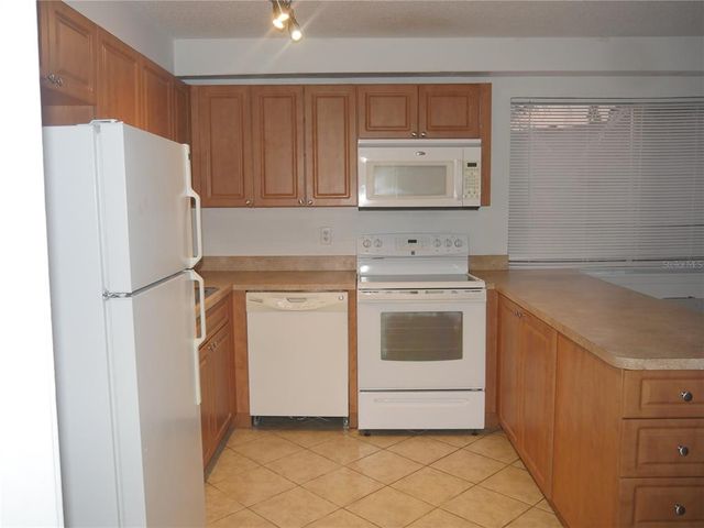 6306 NEWTOWN CIRCLE 6B1, Tampa, FL 33615