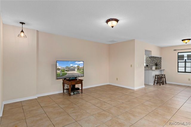 11517 W Riverhaven Drive, Homosassa, FL 34448