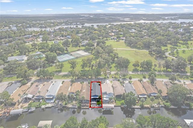 11517 W Riverhaven Drive, Homosassa, FL 34448