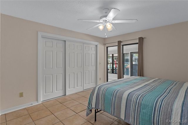 11517 W Riverhaven Drive, Homosassa, FL 34448